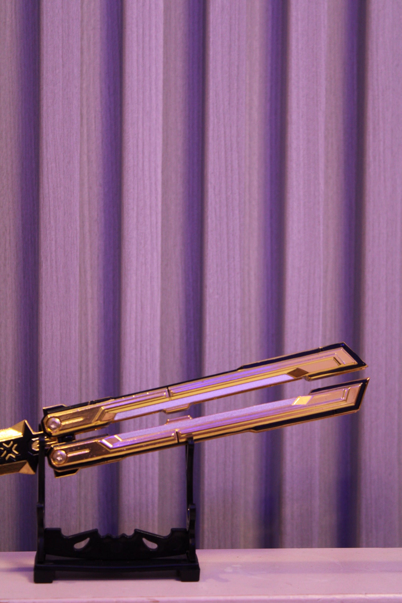 VALORANT Champions 2025 Butterfly Knife - 25 cm Metal Replica (Blunt)