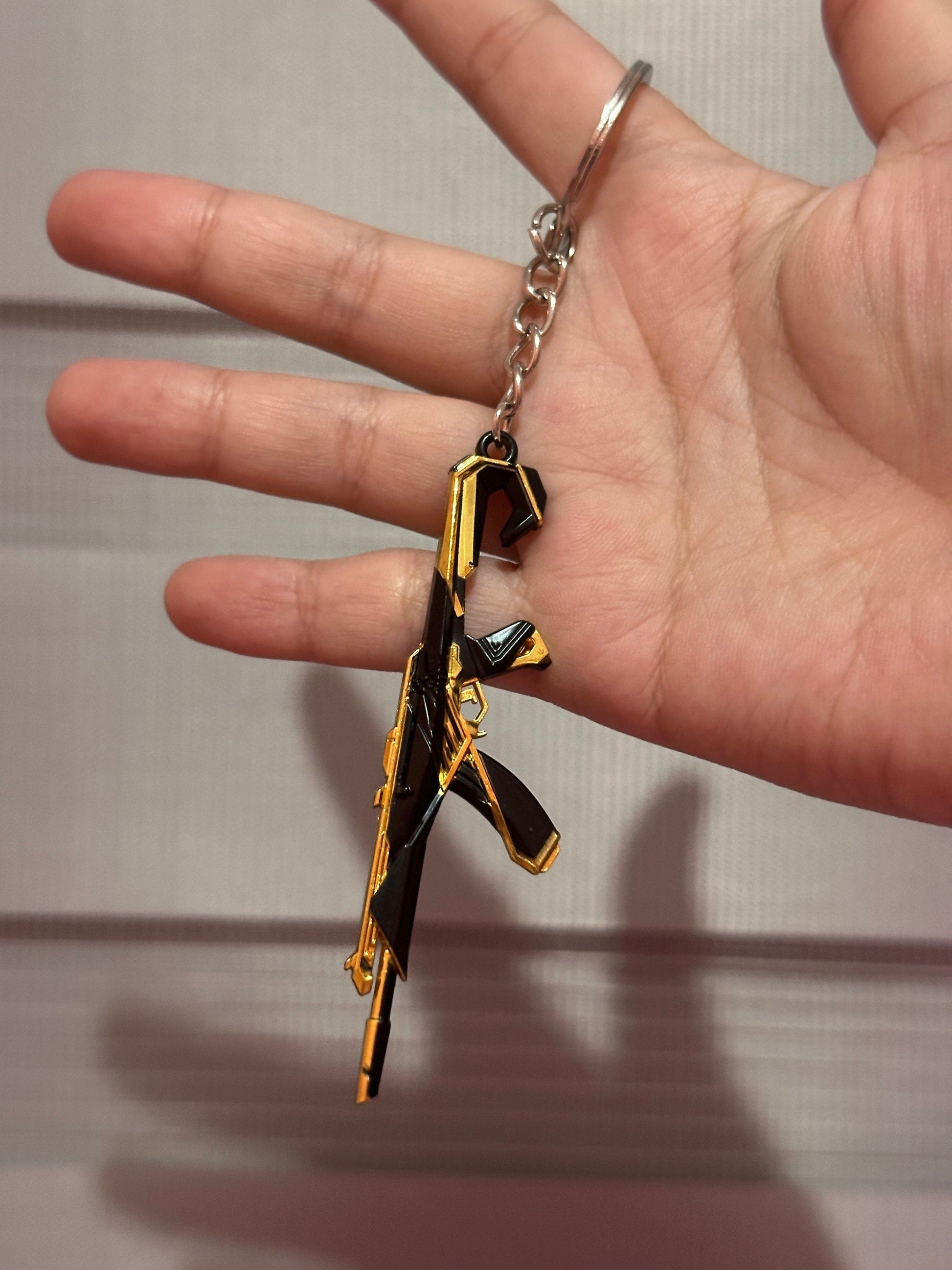 Valorant Keychain / forsaken vandal / prime vandal / neo frontier/ gaia vandal / champions vandal